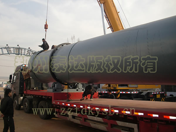 遼寧雞糞烘干機發(fā)貨現(xiàn)場